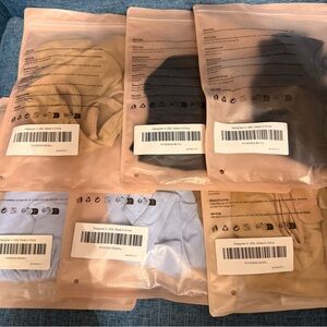 Feeling Girl Seamless 2 Beige, 2 blue and 2 Black Bras no wire. So comfortable